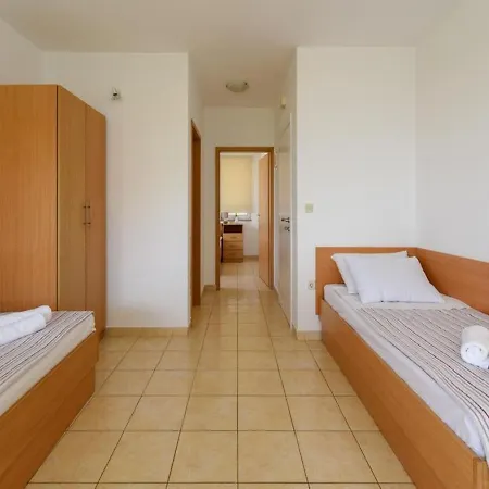 Apartment Simplistic In Suko An With Balcony